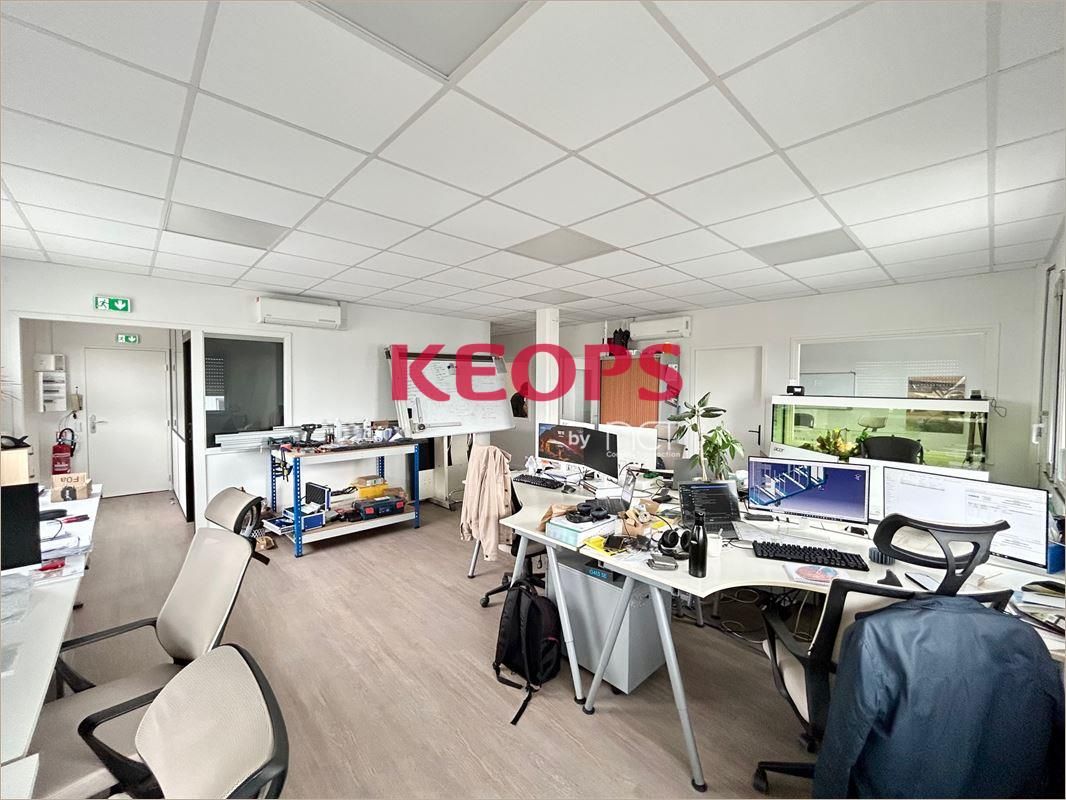 Location Bureaux restructurés 89 m² non divisibles