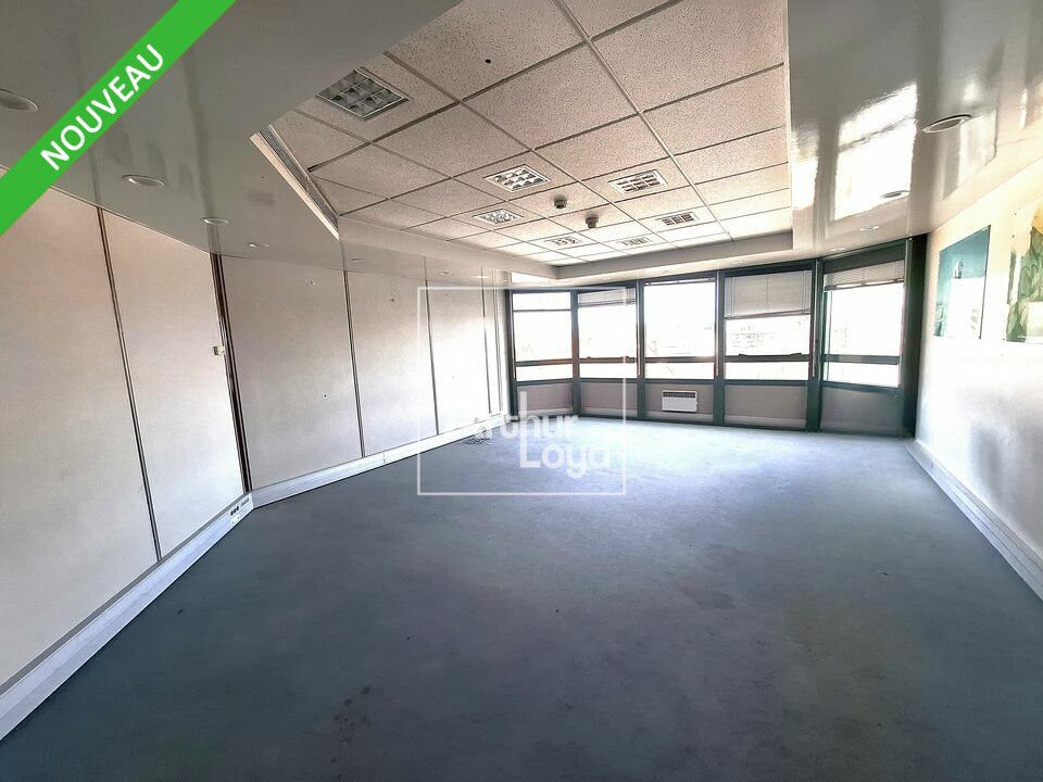 Emplacement idéal à proximité de toutes commodités!