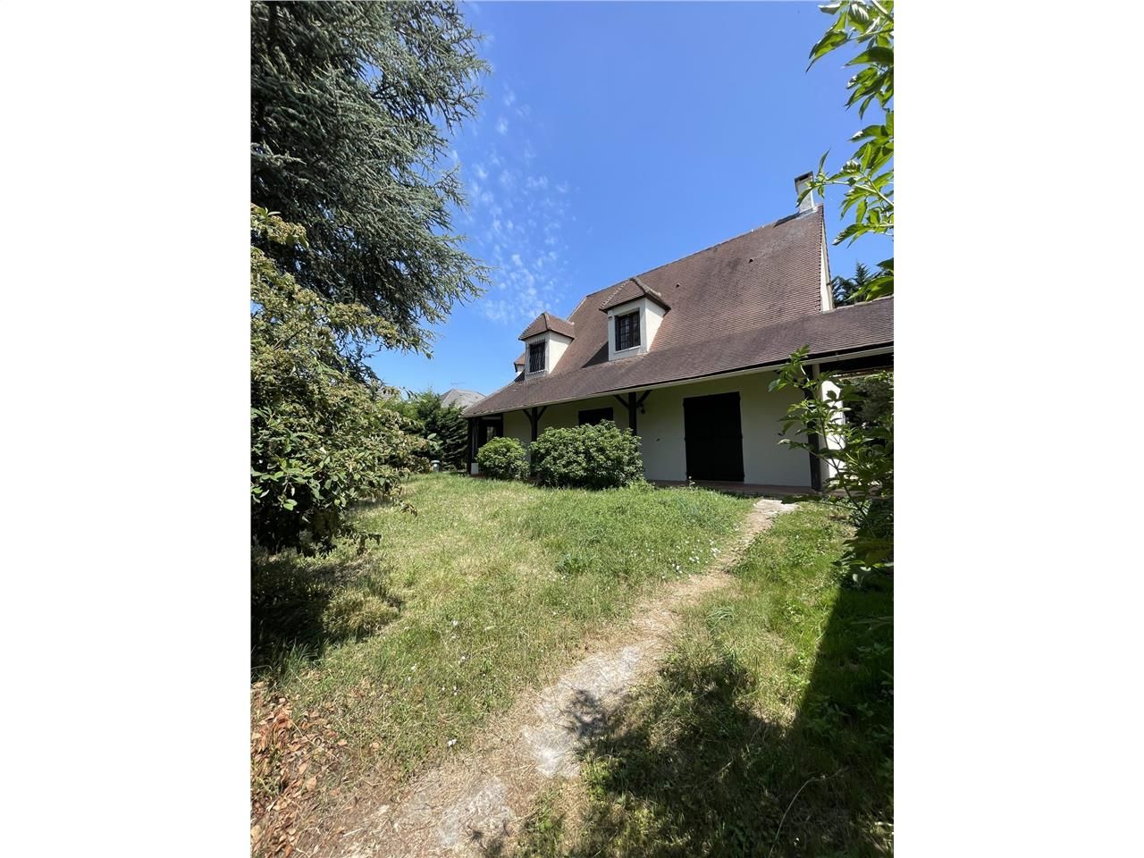 Location local 300 m² à Montigny-lès-Cormeilles