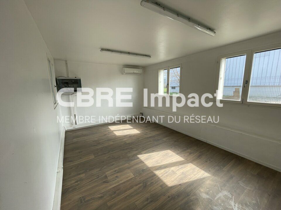REIMS - Cellule d'activité à vendre 378 m² env. avec avec showroom.