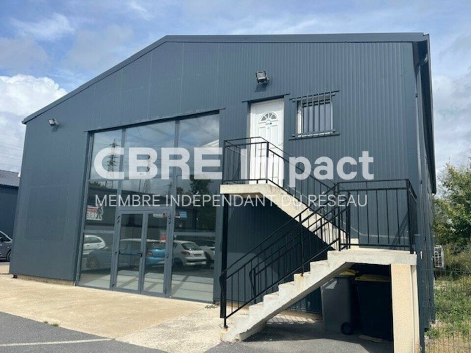 Location local d''activites 378 m² non divisibles