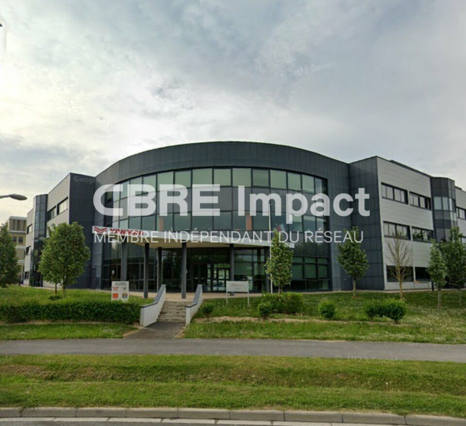 Bureaux avec showroom d'une surface de environ 447 m²