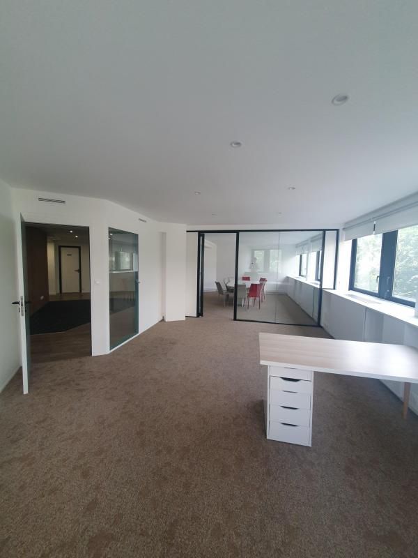 Location bureaux 368 m² non divisibles