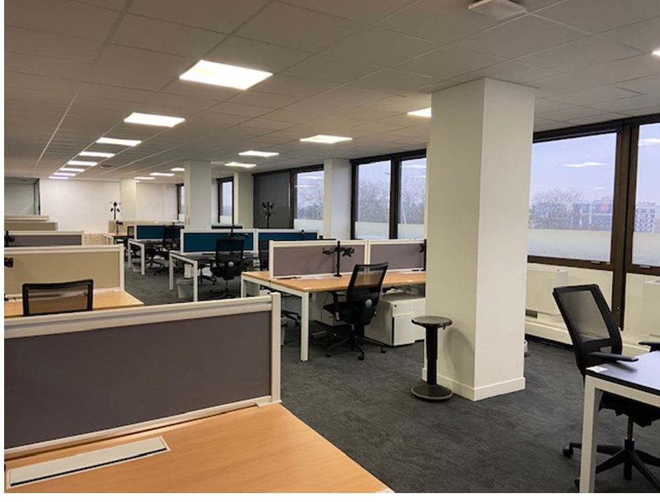 Location bureaux 295 m² divisibles à partir de 108 m²