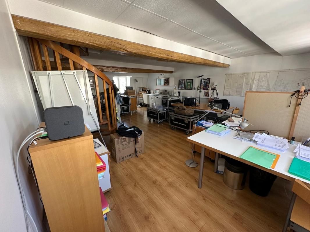 Location bureaux 125 m² non divisibles