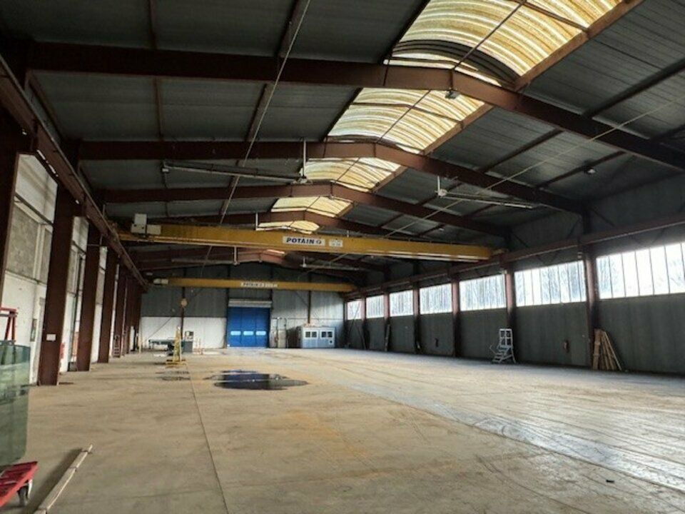 Vente local d''activites 4552 m² non divisibles
