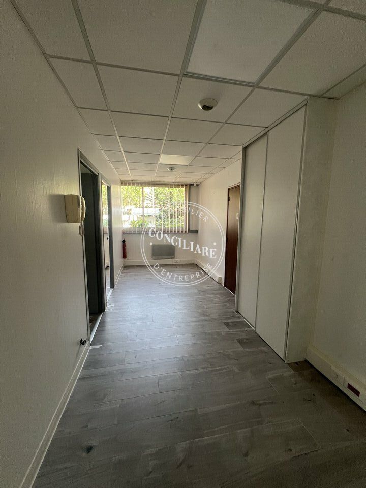 Location bureaux 70 m² non divisibles