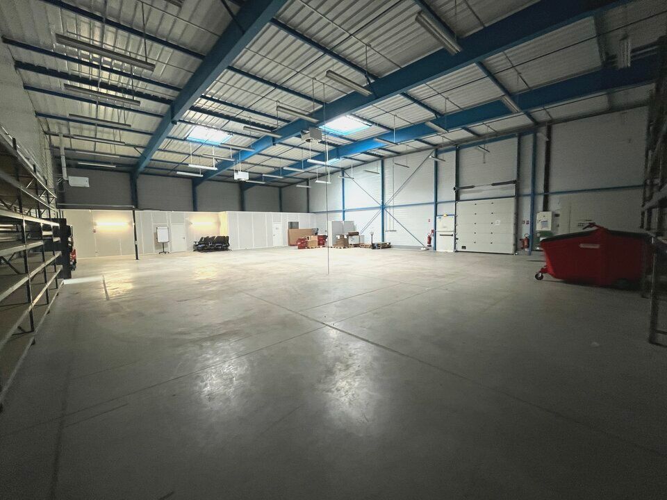 Proche rocade et autoroute du Sud - Locaux à découvrir