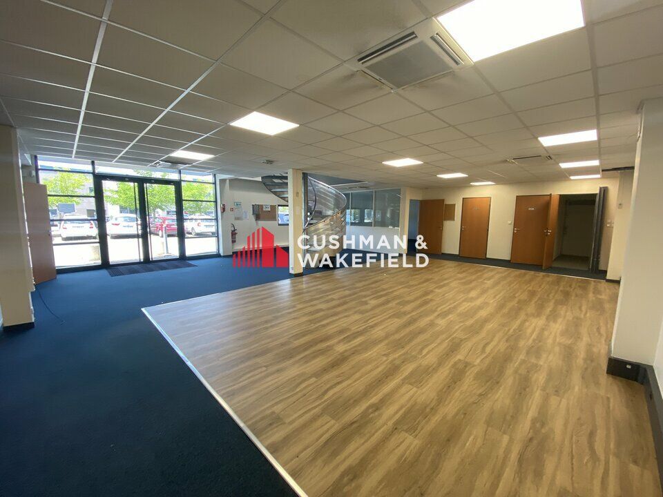 Location activité/entrepôt - 646 m²