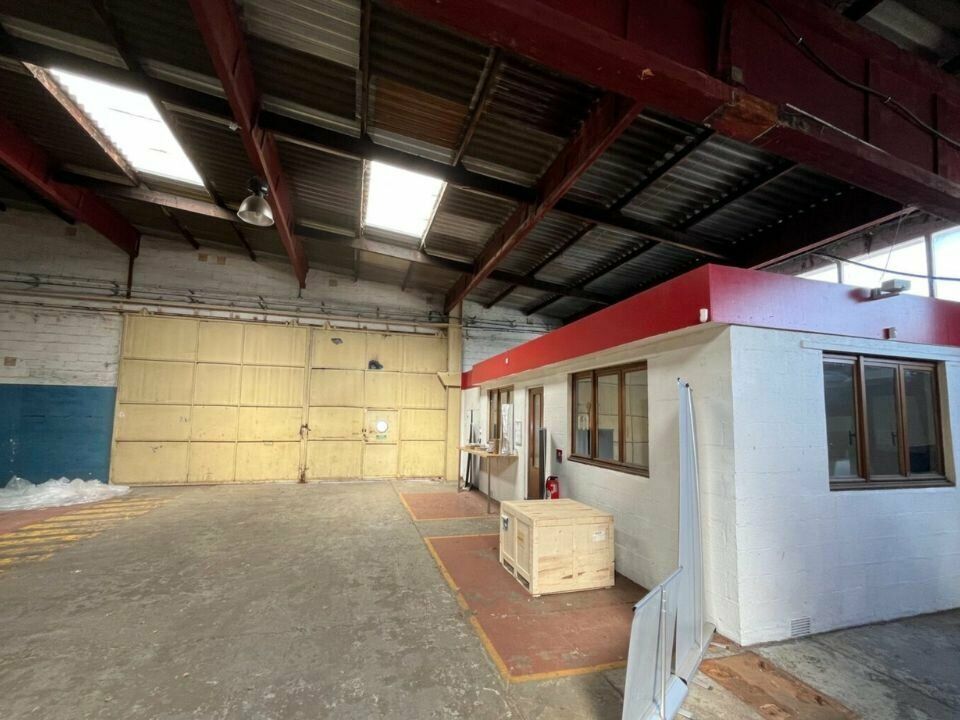 Local d'activités 1520 m² à louer - Le Havre (76)