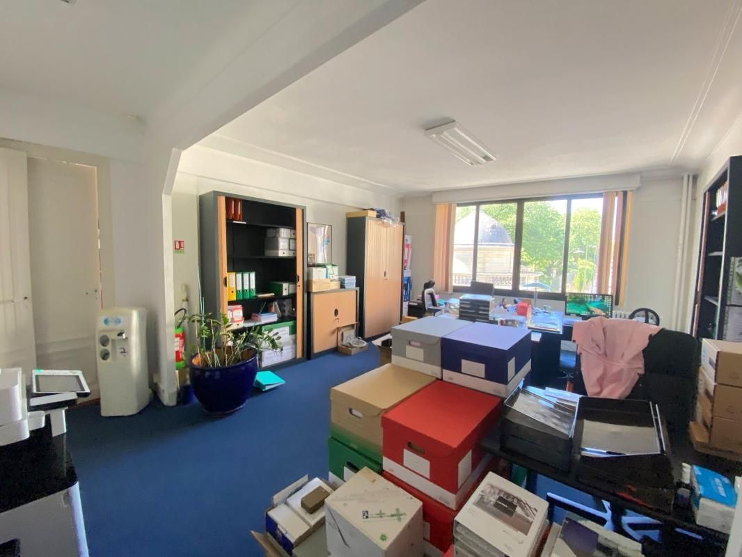 Location bureaux 112 m² non divisibles