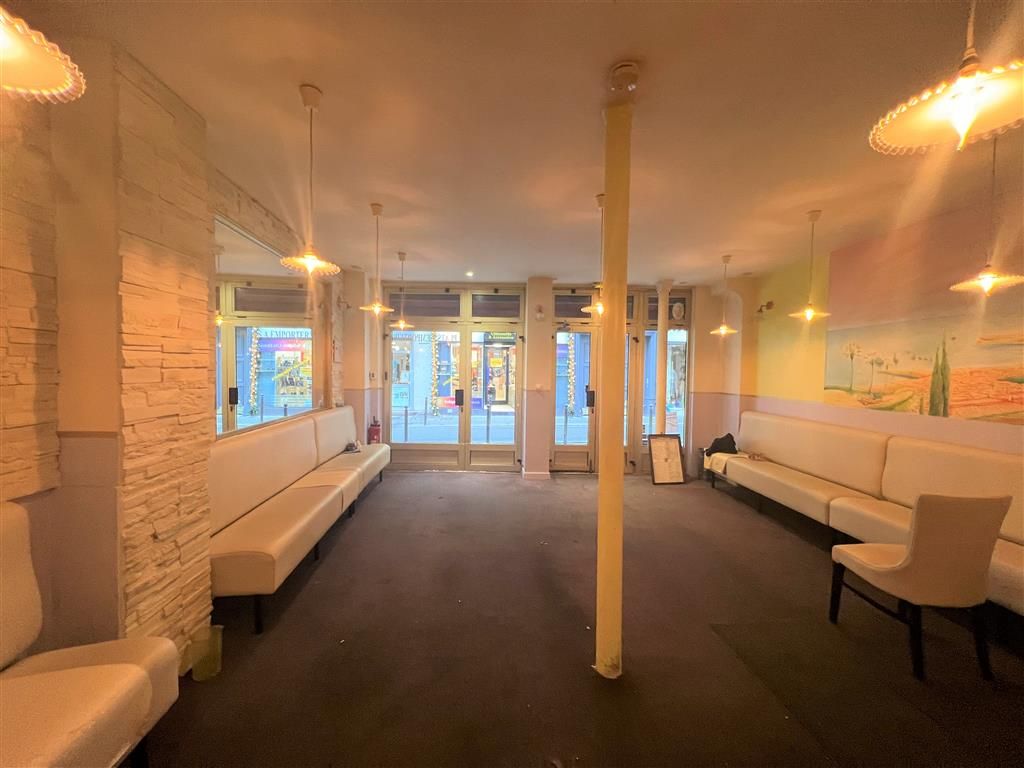 Location local commercial 110 m² divisibles à partir de 50 m²