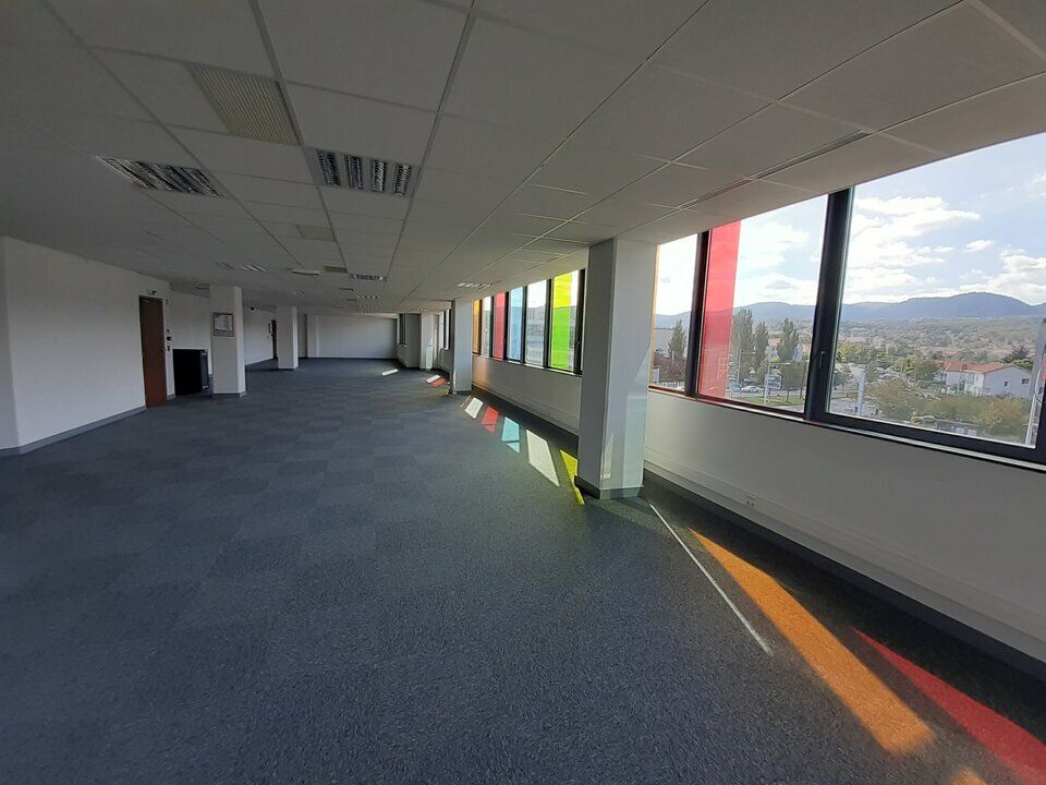 CLERMONT-FERRAND BUREAUX 313 M² A LOUER