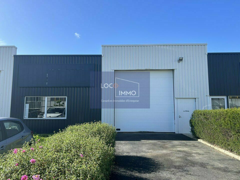 Location local d''activites 355 m² non divisibles