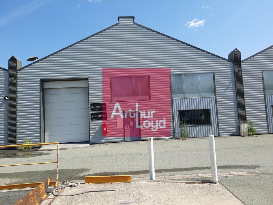 Location local d''activites 1000 m² non divisibles