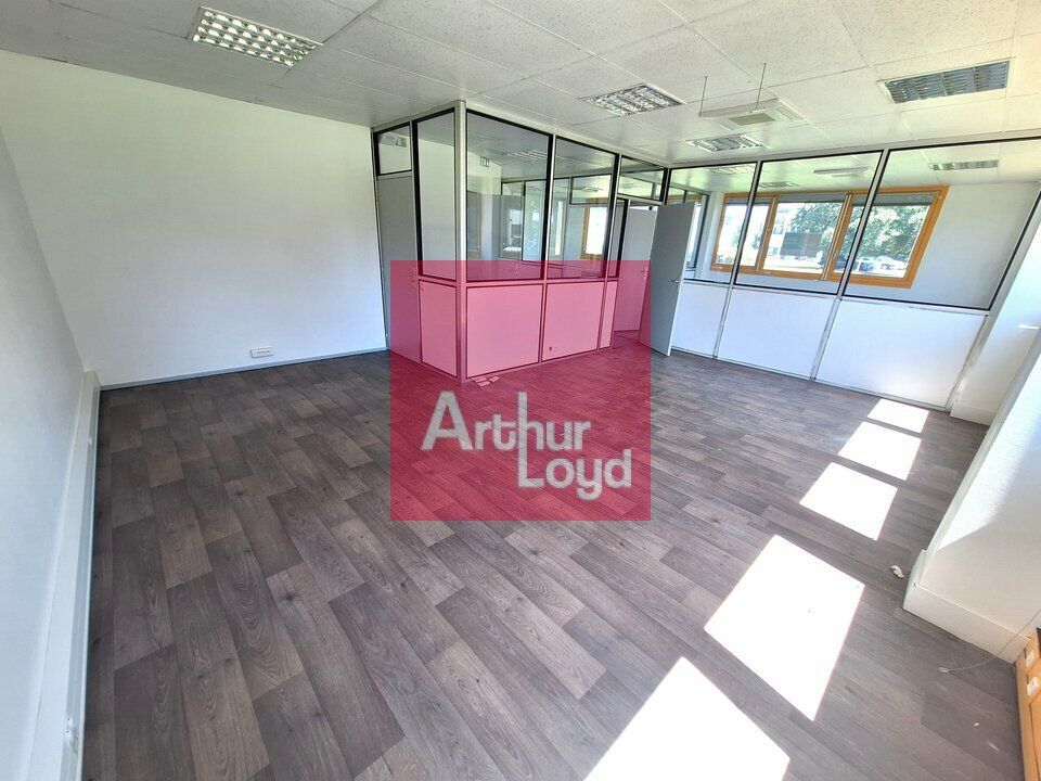 Location bureaux 82 m² non divisibles