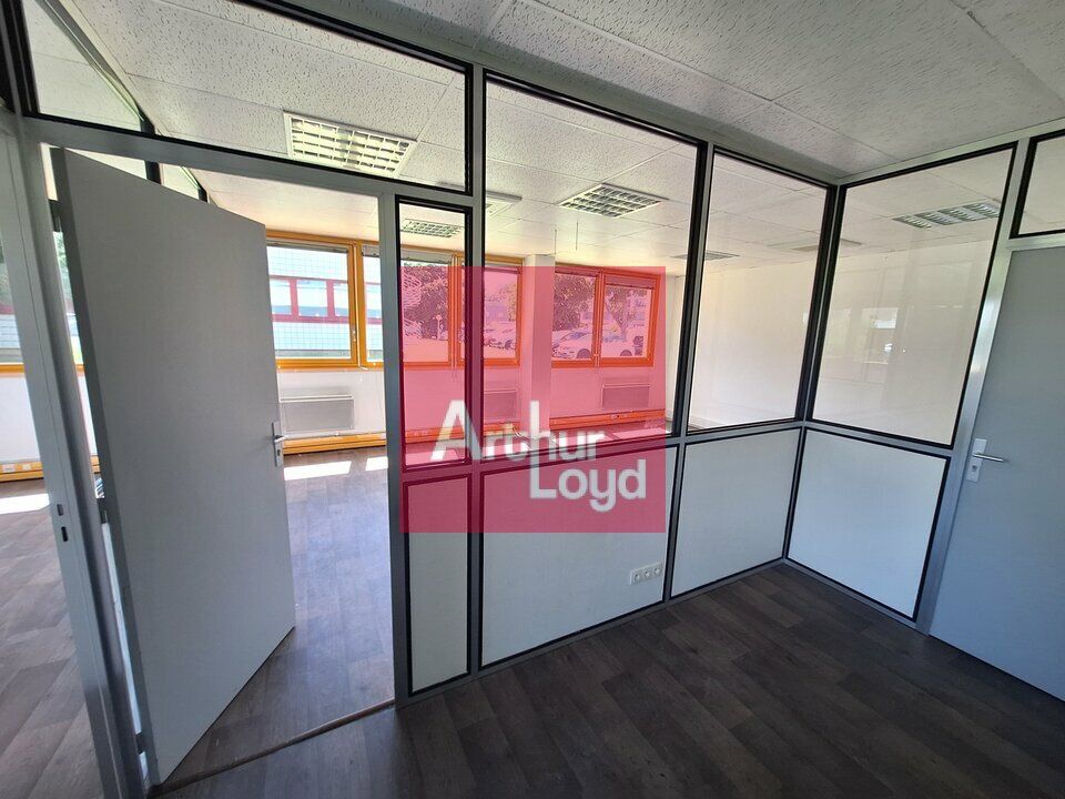 CLERMONT-FERRAND LA PARDIEU BUREAUX A LOUER 82 M²