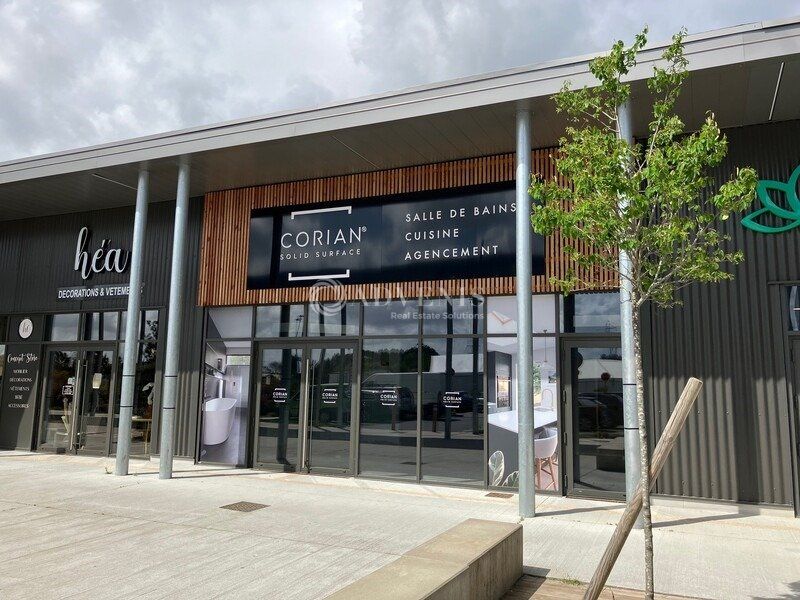 Location local commercial 304 m² non divisibles