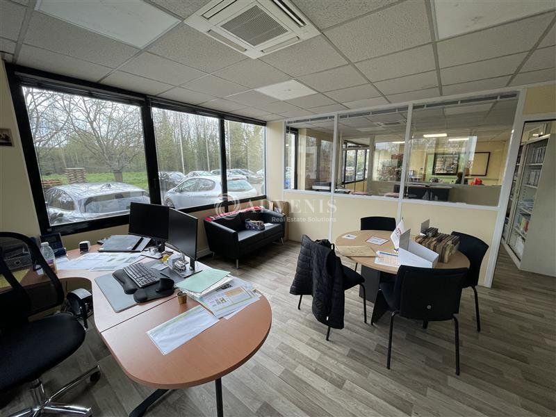 A LOUER - BATIMENT D'ACTIVITE DE 4860 M² - PROXIMITE A10