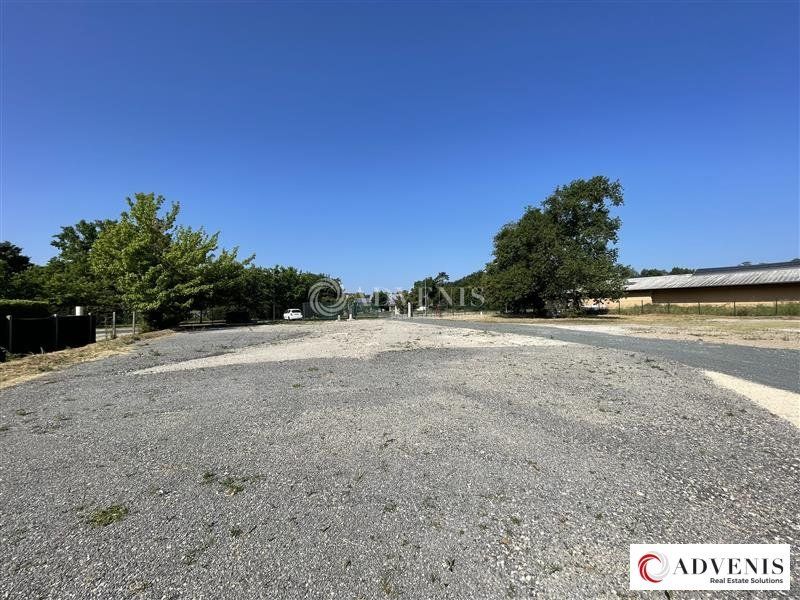 A LOUER - TERRAIN VIABILISE DE 2774 M² - PROCHE ROCADE