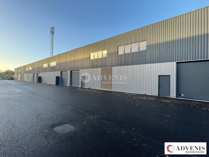 A LOUER - LOCAUX D'ACTIVITE NEUFS - PROXIMITE IMMEDIATE A10