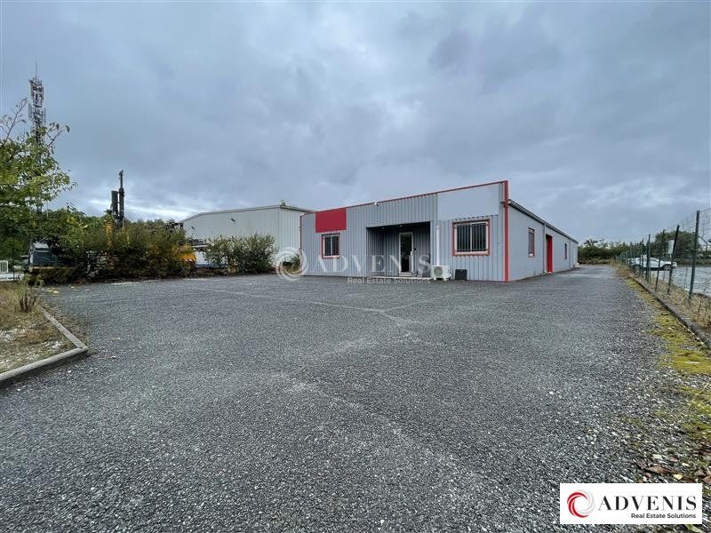 Location local d''activites 400 m² non divisibles