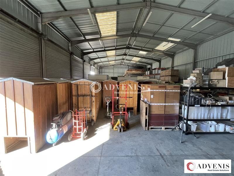 A VENDRE - BATIMENT INDEPENDANT DE 747 M² SUR 4 476 M² DE TERRAIN - PROCHE A10