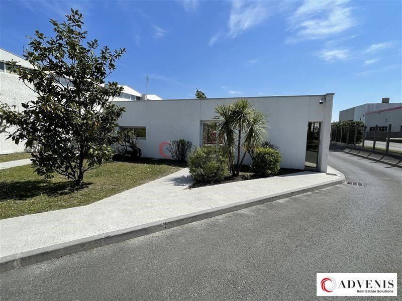 A LOUER - LOCAL MIXTE DE 400 M² - ESPACE EXTERIEUR 1000 M²