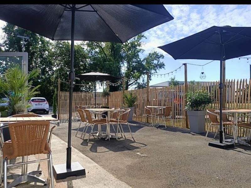 Location local commercial 140 m² non divisibles