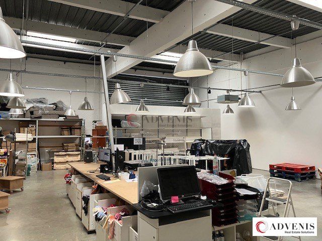 A LOUER - LOCAL COMMERCIAL 450 M² - AU PIED DU TRAM