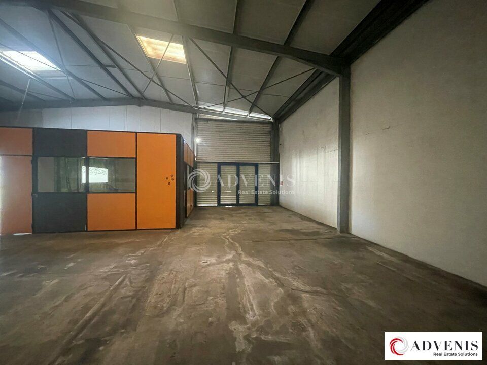 Location local d''activites 180 m² non divisibles