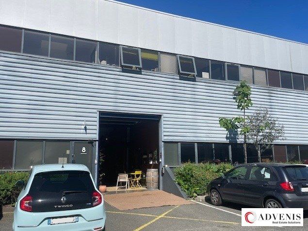 Location local d''activites 826 m² non divisibles