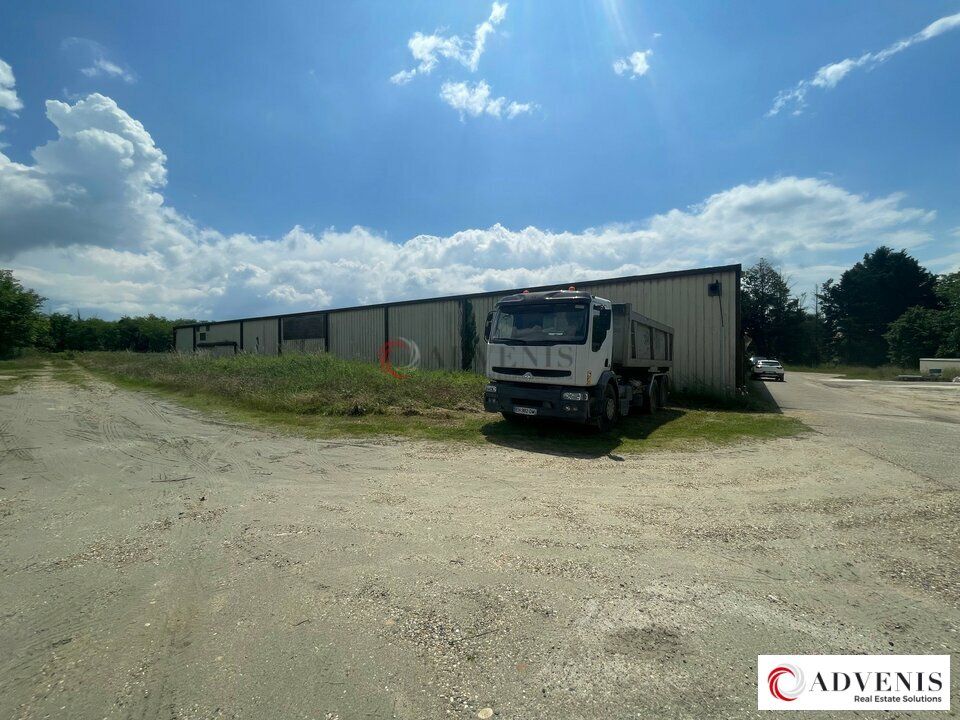 Location local d''activites 3400 m² non divisibles