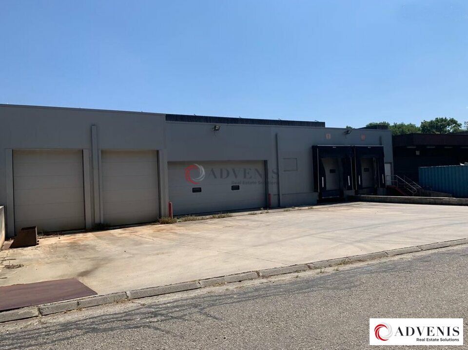 Location local d''activites 378 m² non divisibles