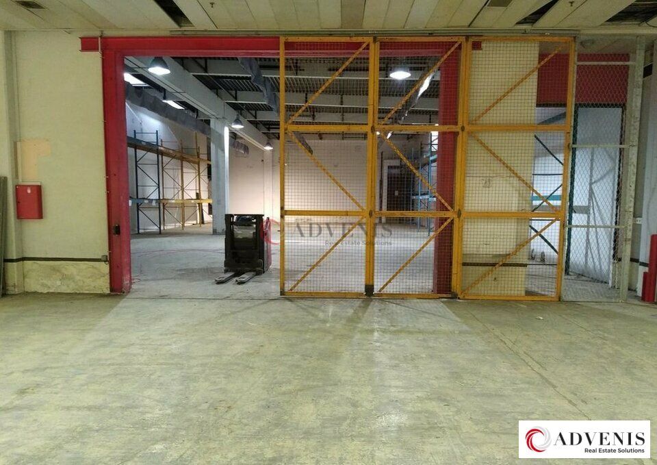 A LOUER LOCAL D'ACTIVITE 378M²