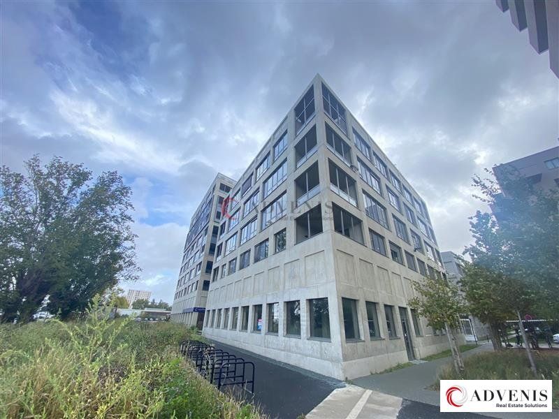 A LOUER - BUREAUX - 326.5 m²