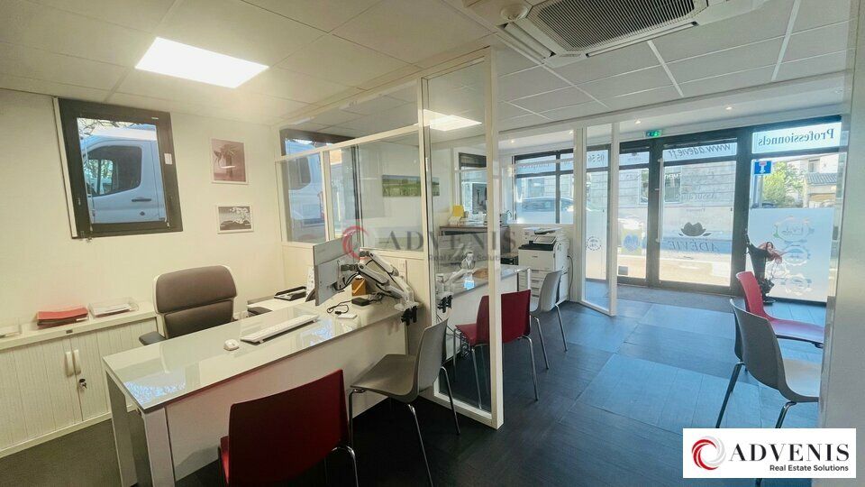 A VENDRE -LOCAL COMMERCIAL - 63.21 M² CENTRE VILLE - AXE PASSANT