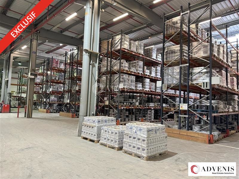 EXCLUISIVITE A LOUER BATIMENT LOGISTIQUE DE 8 927m² divisible