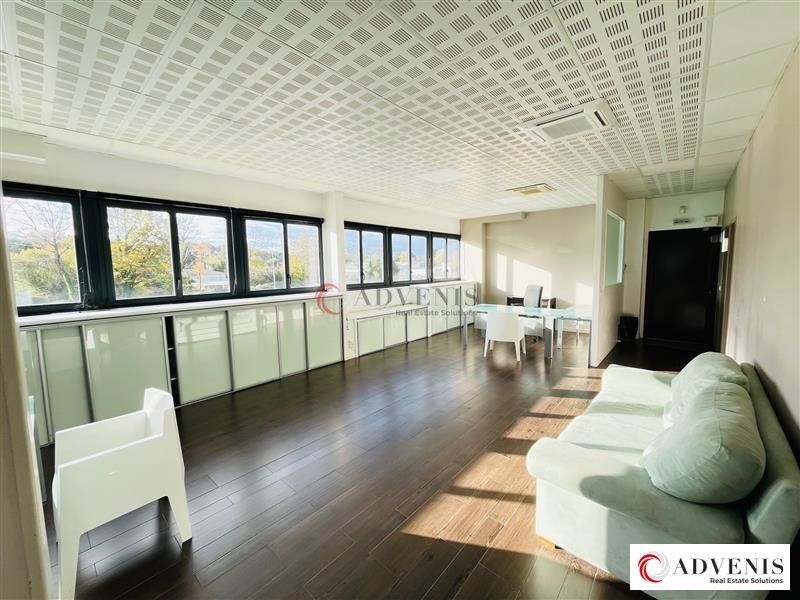 Location bureaux 158 m² non divisibles