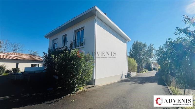 A VENDRE - BATIMENT DE BUREAUX - 180 M² +80 M² de caves aménageables