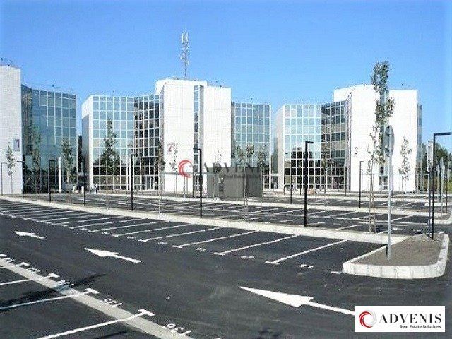 A LOUER - BUREAUX - A PARTIR DE 216 M²