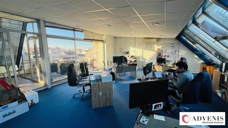 A LOUER - BUREAUX - 97 M²