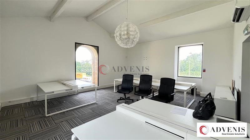 A LOUER - BUREAUX - 177 M²