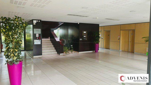 A LOUER - BUREAUX  3848.64 M²- A PARTIR DE 186 M²