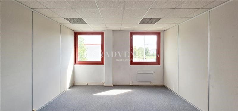 BUREAUX EN R+1 DE 167 M² + BUREAUX/SHOWROOM EN RDC DE 234 M²