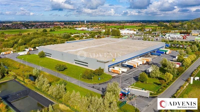 Location entrepot 24905 m² non divisibles