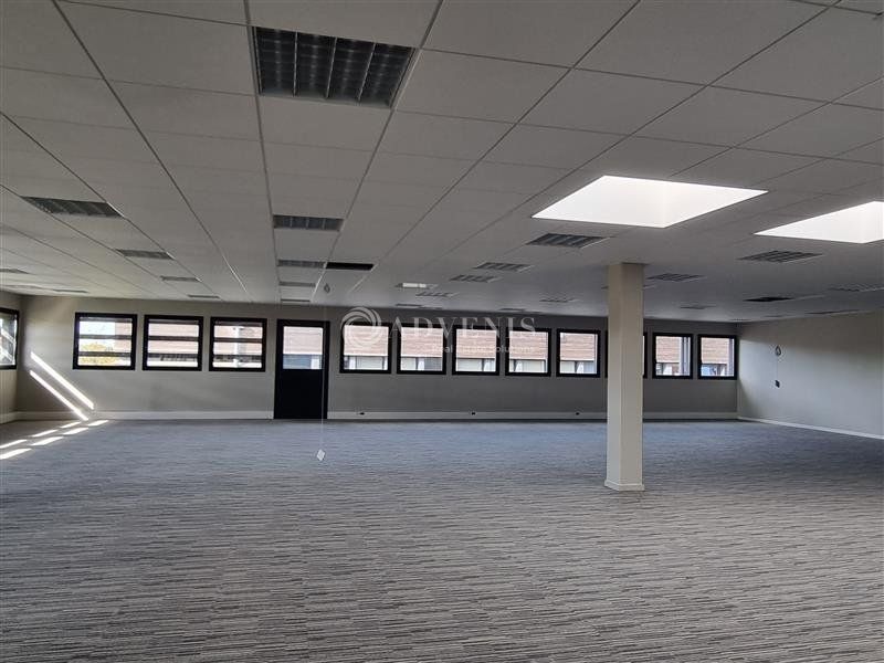 BUREAUX DE 215 A 430 M² AVEC PARKING AU COEUR D'EURASANTE