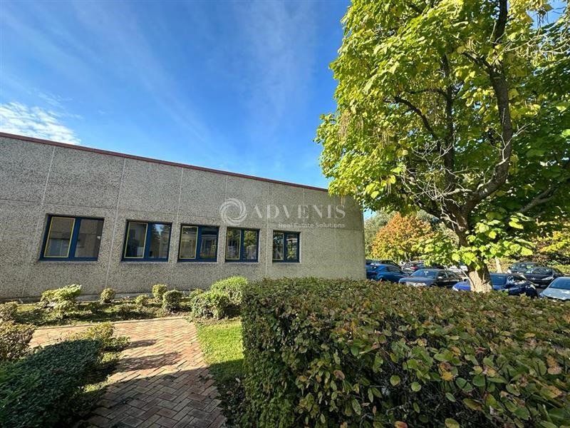 75 M² DE BUREAUX EN RDC ET EN SOUS-LOCATION