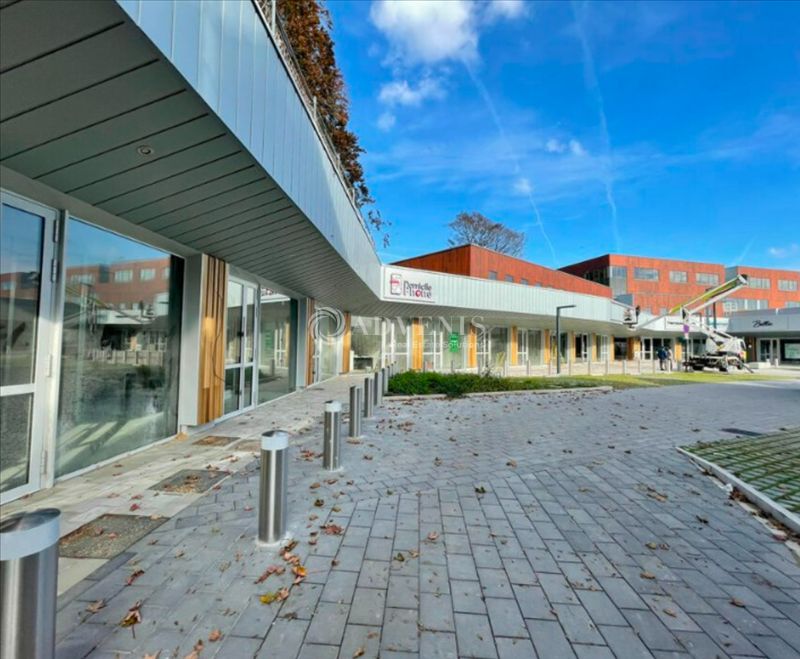 A LOUER | CELLULES DE COMMERCE VILLA DE LAHAUTE BORNE  - MATCH