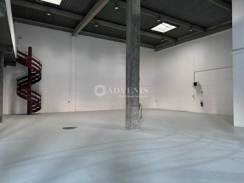 1816 m² pour ce entrepot en location à Villeneuve d'ascq